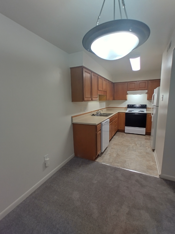 600 Reusens Rd #J109 - Photo 2 of 10