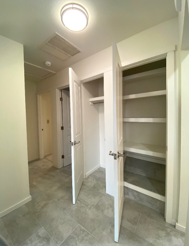 2940 Illinois Ave - Photo 6 of 15