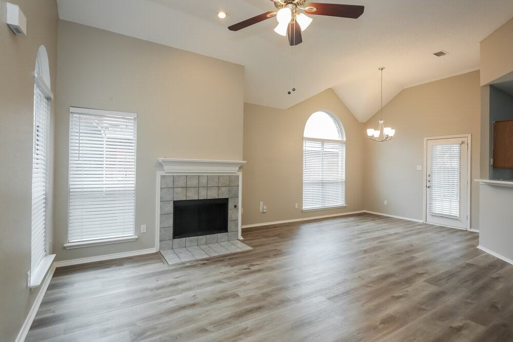 2124 Creek Royal Dr - Photo 3 of 16