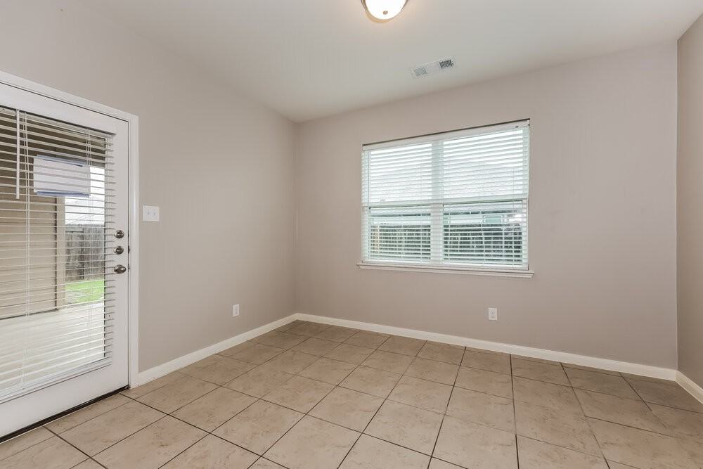 4144 Tower Ln - Photo 5 of 15