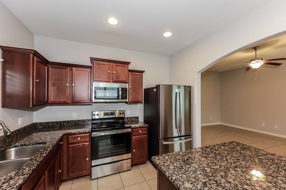 4144 Tower Ln - Photo 7 of 15