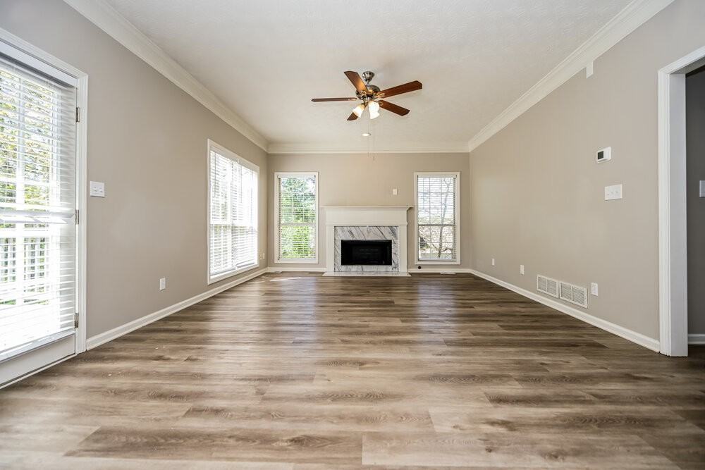135 Stratmore Pl - Photo 6 of 21