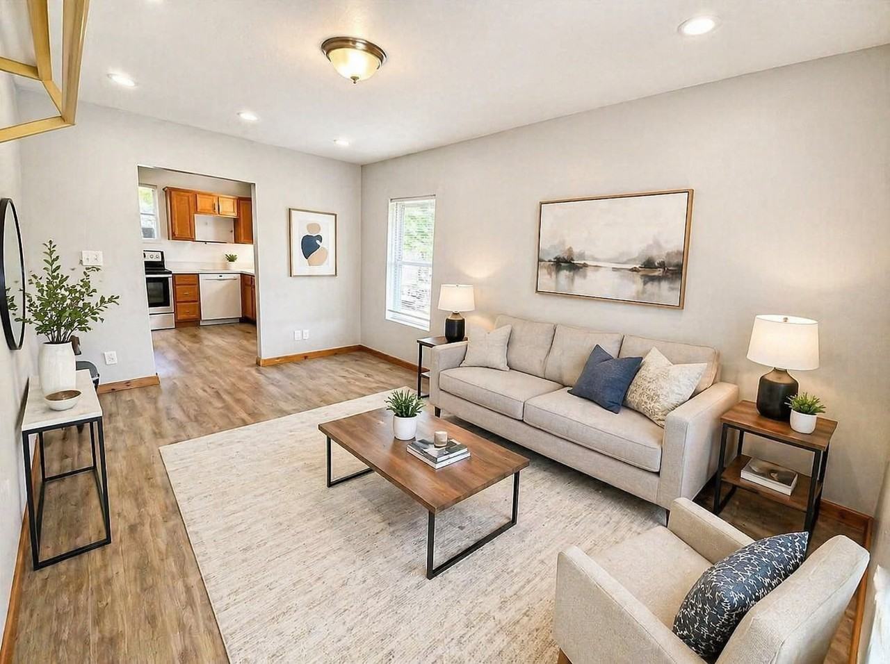 635 Valley St - Photo 7 of 19
