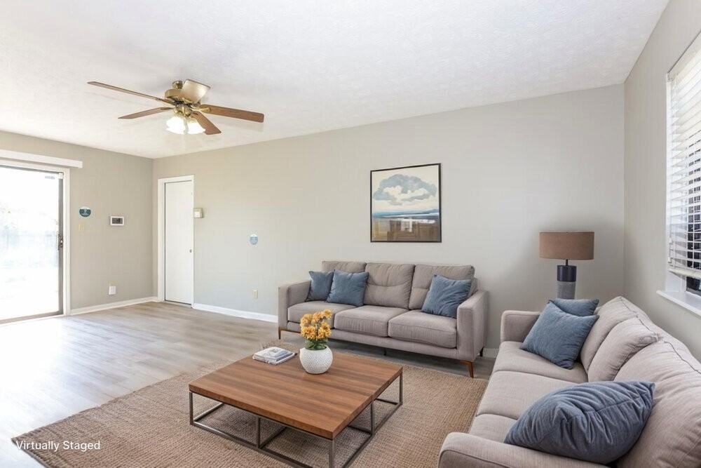 1481 Rebecca Ln - Photo 4 of 28