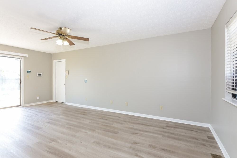 1481 Rebecca Ln - Photo 5 of 28