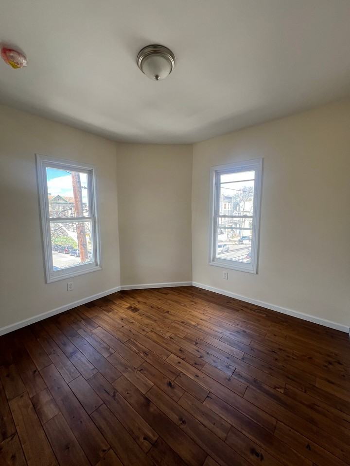 820 S 15th St #3R - Photo 5 of 7
