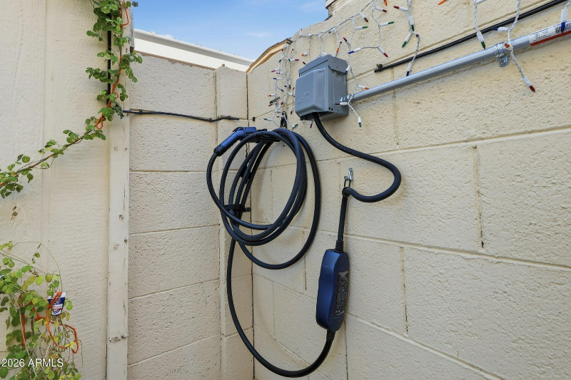 3701 S Mill Ave - Photo 7 of 20