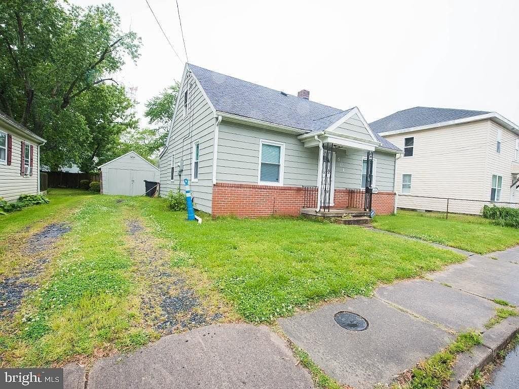 604 Liberty St - Photo 2 of 15