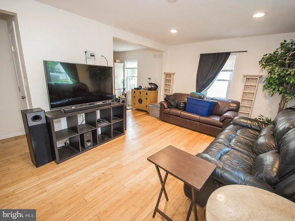 604 Liberty St - Photo 4 of 15