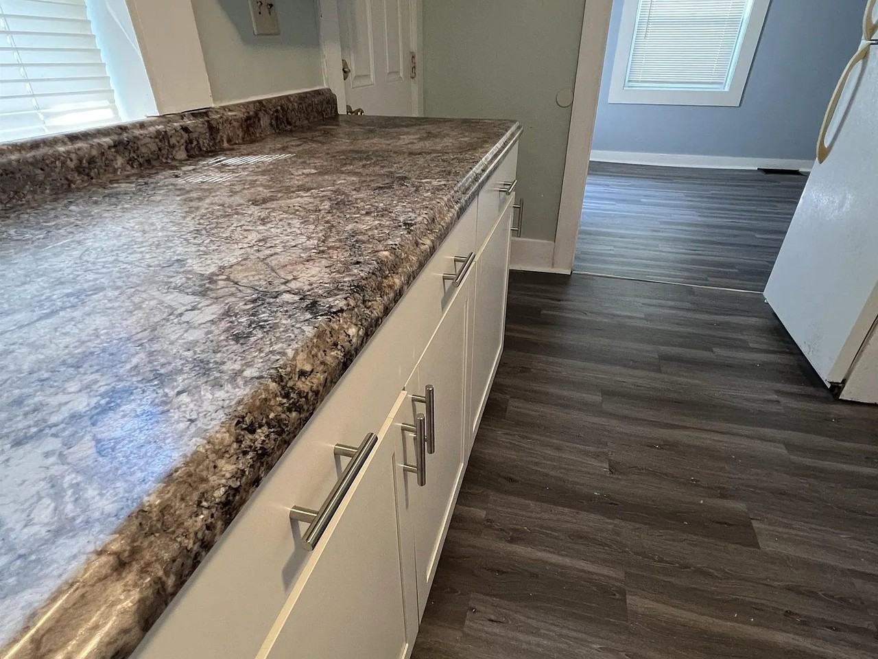 306 Carrollton Ave - Photo 6 of 16