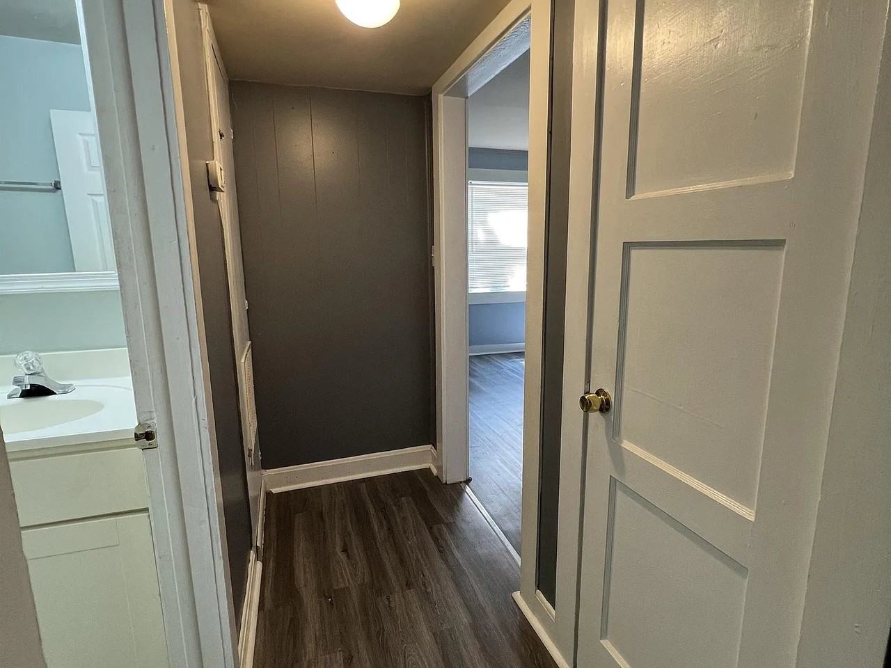 306 Carrollton Ave - Photo 7 of 16