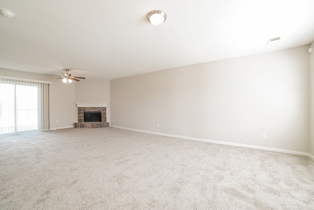 10038 Chariden Dr - Photo 5 of 20