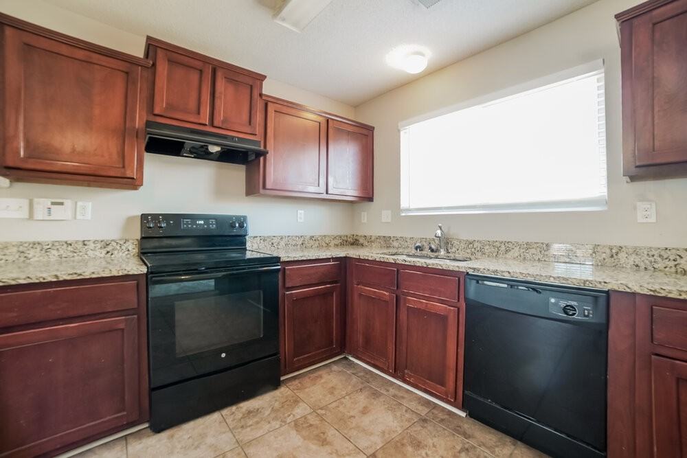 10038 Chariden Dr - Photo 7 of 20