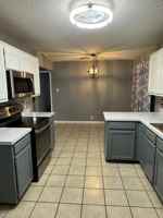 featured image of 1503 Lindsey Ln W #B