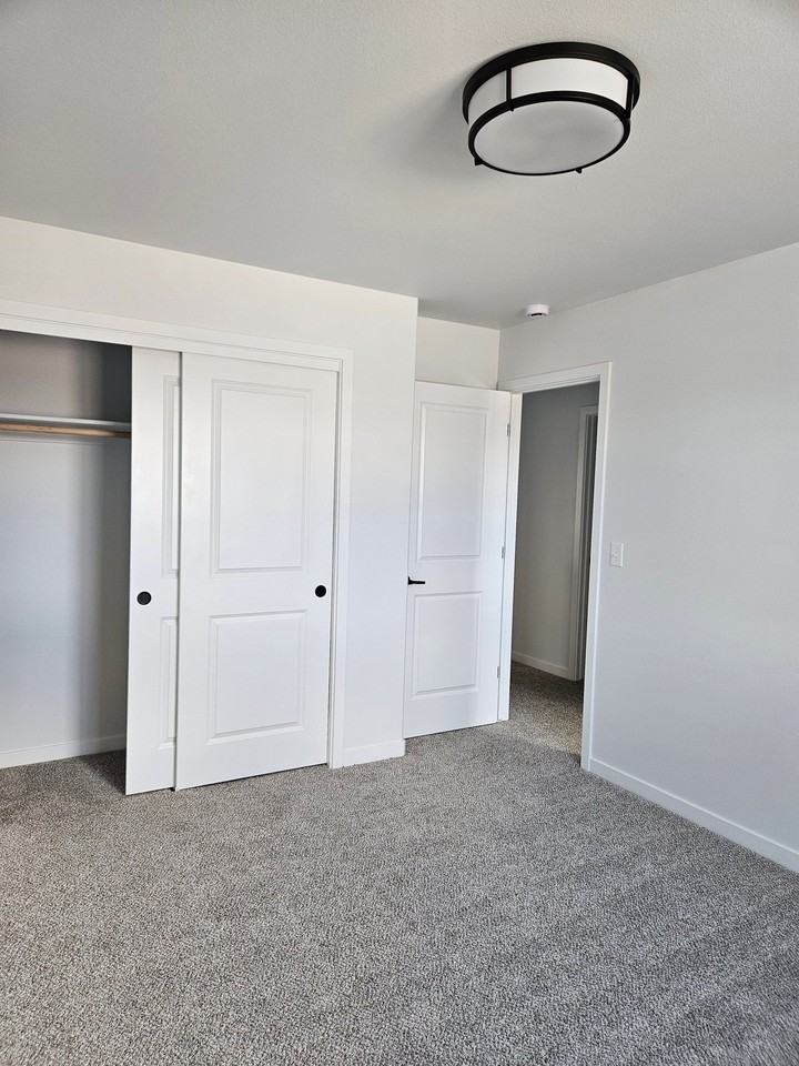 1140 S 9th St - Photo 7 of 12