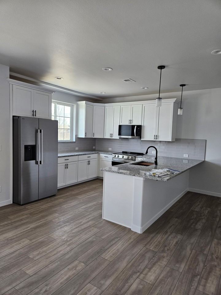 1202 S 9th St - Photo 3 of 13