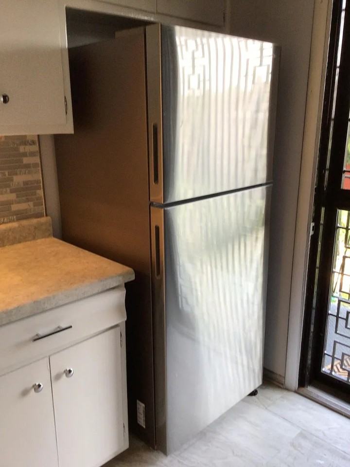 7043 S East End Ave #2D - Photo 3 of 12