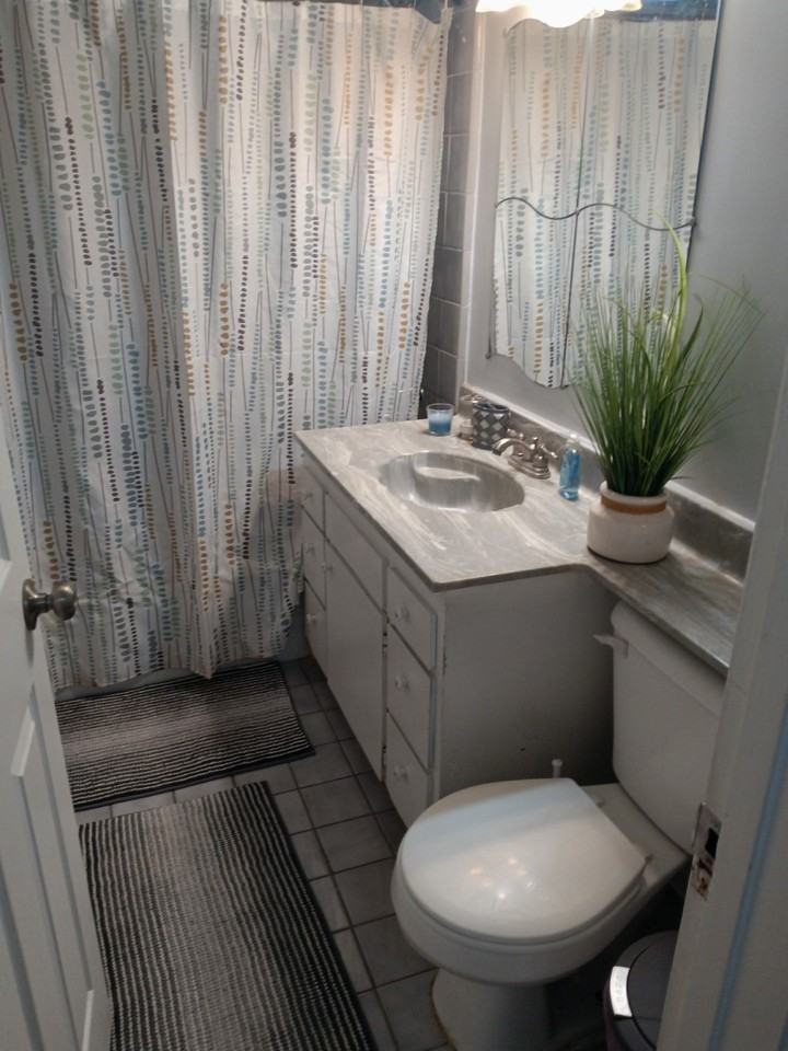 7248 Shoshone Ave - Photo 5 of 7