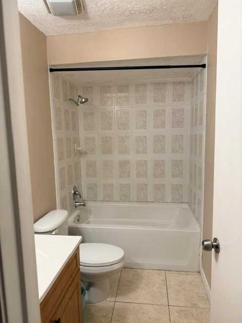 243 E Cedarwood Cir - Photo 4 of 7