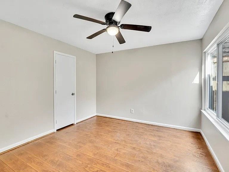 19734 Lake Hollow Ln - Photo 2 of 14