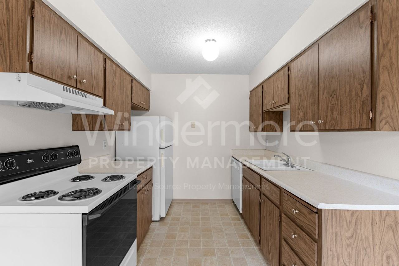1611 W. 6th Ave - Photo 2 of 23