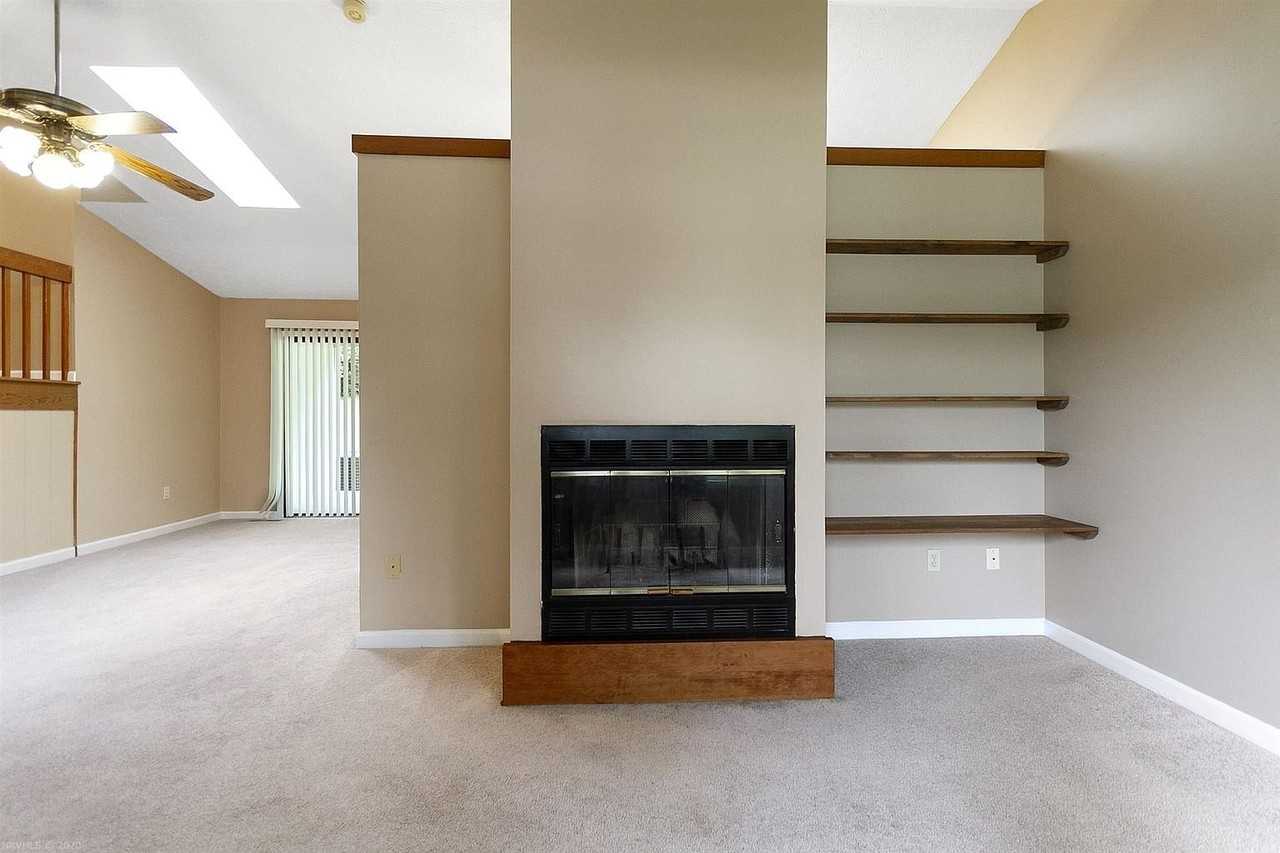 305 Cherokee Dr - Photo 4 of 16