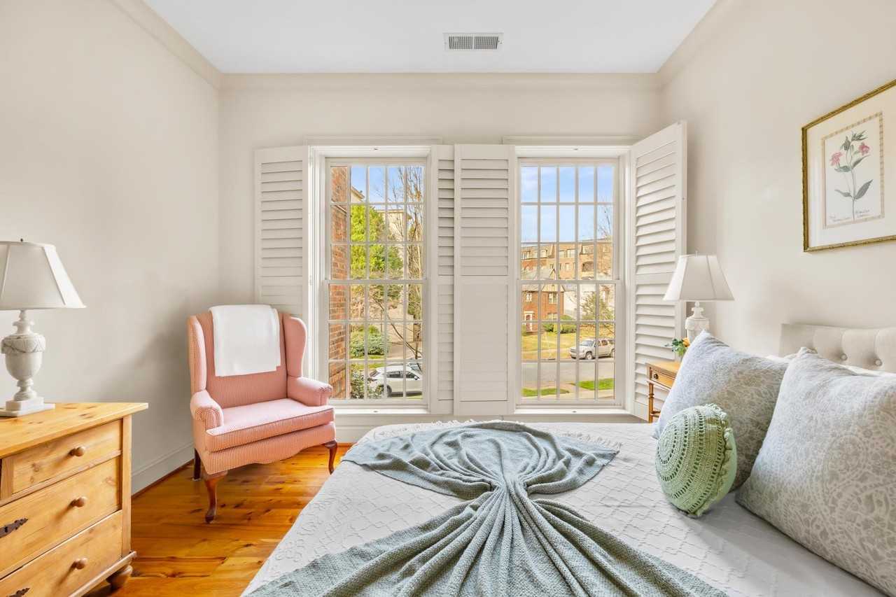 459 Fenton Pl - Photo 6 of 20