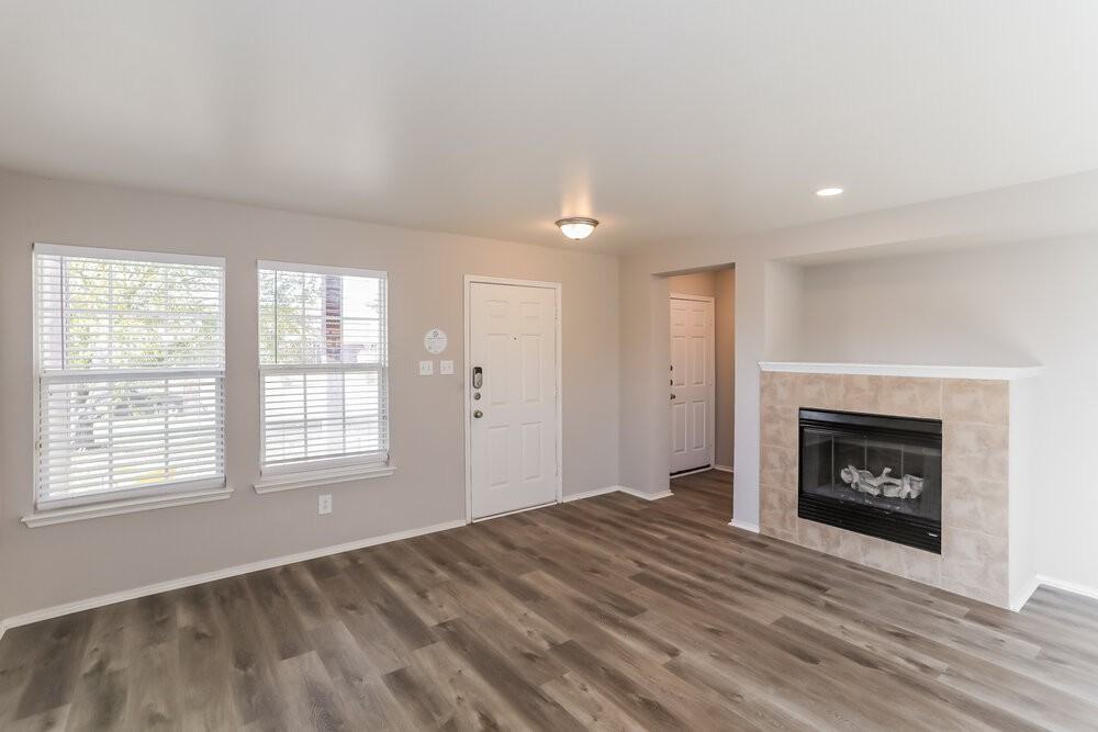 628 Rock Brook Dr - Photo 4 of 17