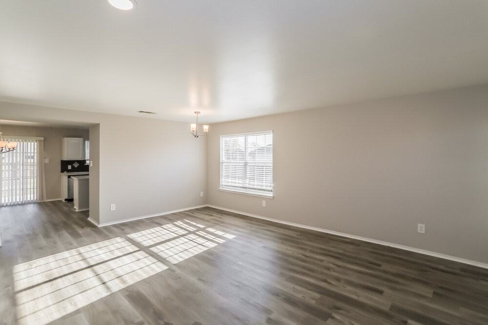 628 Rock Brook Dr - Photo 5 of 17