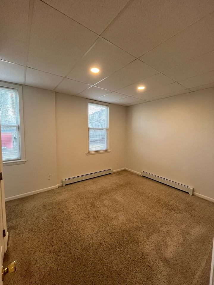 66 Weld St #1 - Photo 4 of 11