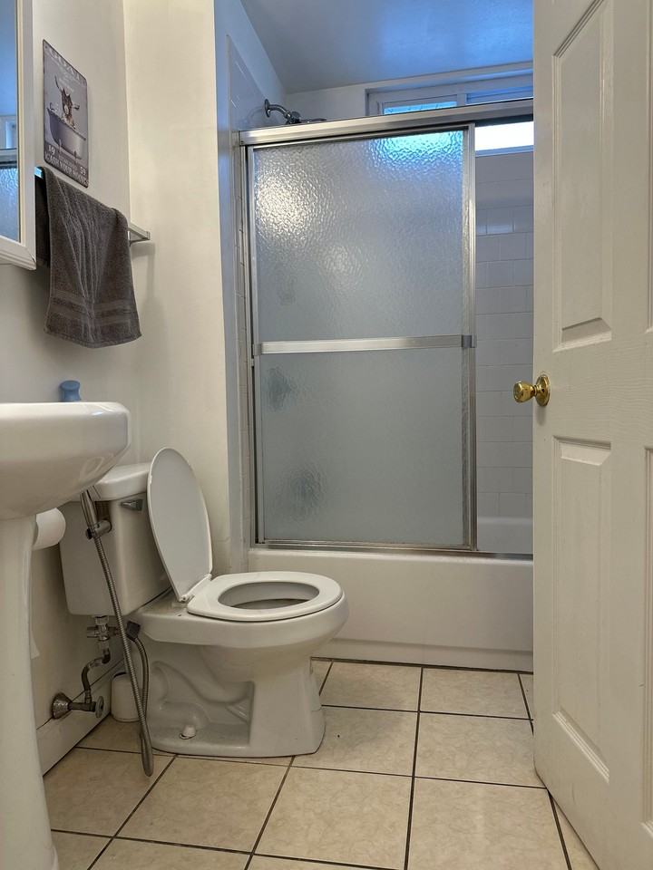 27 Brackett St - Photo 5 of 9