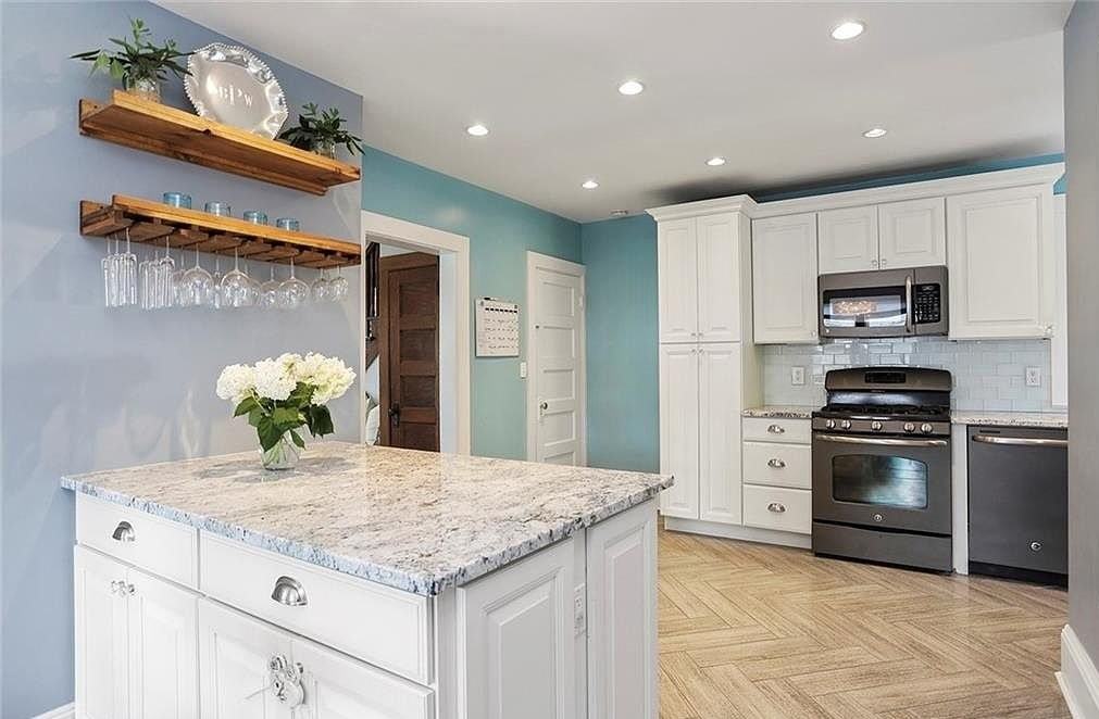 49 Newman Pl - Photo 7 of 17