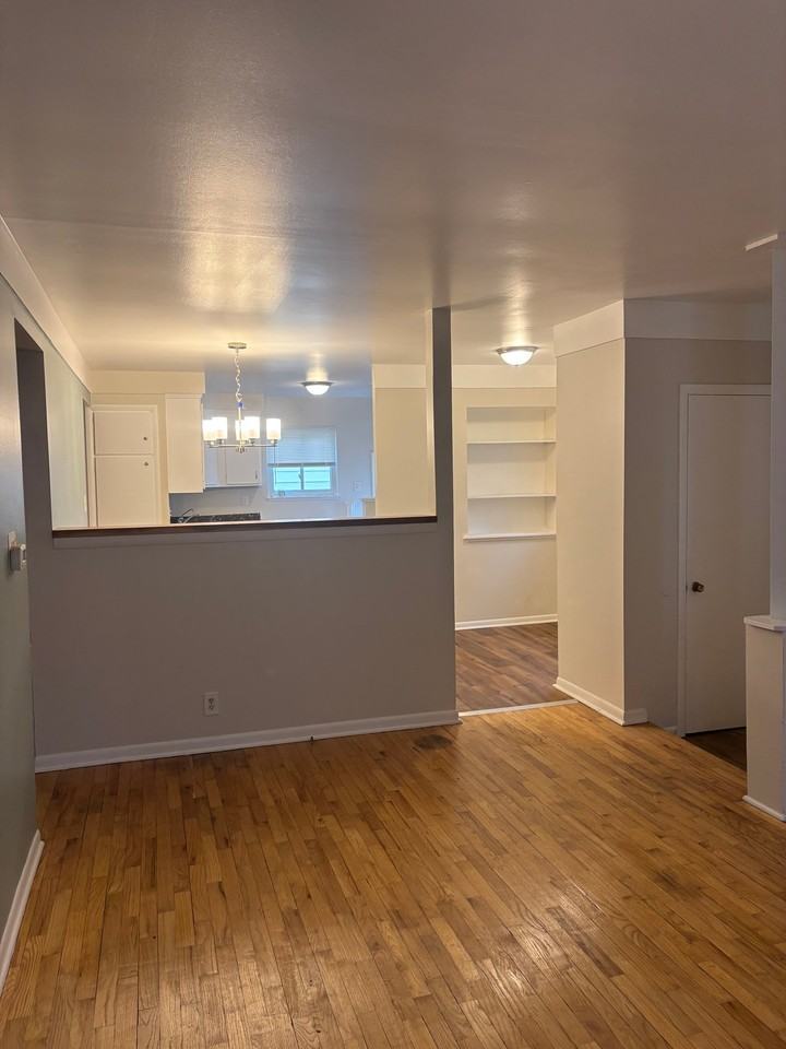 1110 Macdonald Ave - Photo 4 of 10