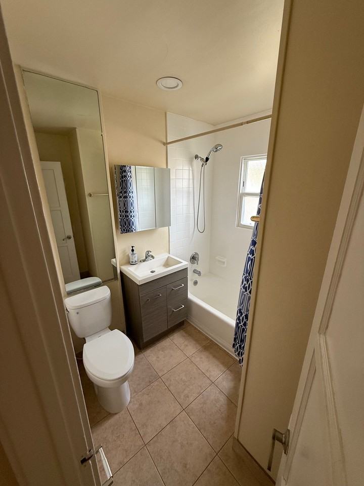 1721 N Glenoaks Blvd #1721 - Photo 4 of 14