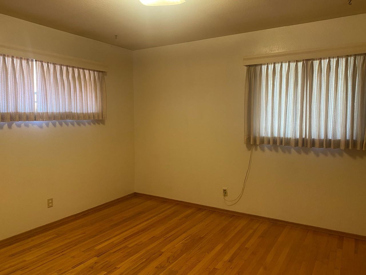 4007 39th Ave - Photo 2 of 2