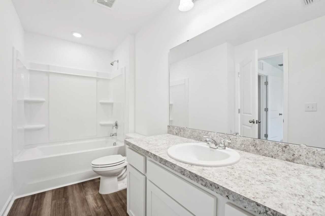 11917 Sylvia St - Photo 6 of 17