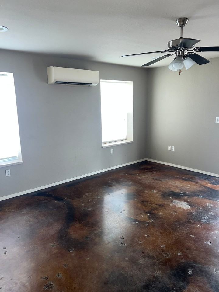 8150 Eastst Street South - Photo 4 of 9