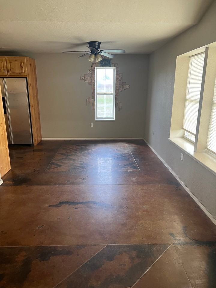 8150 Eastst Street South - Photo 7 of 9