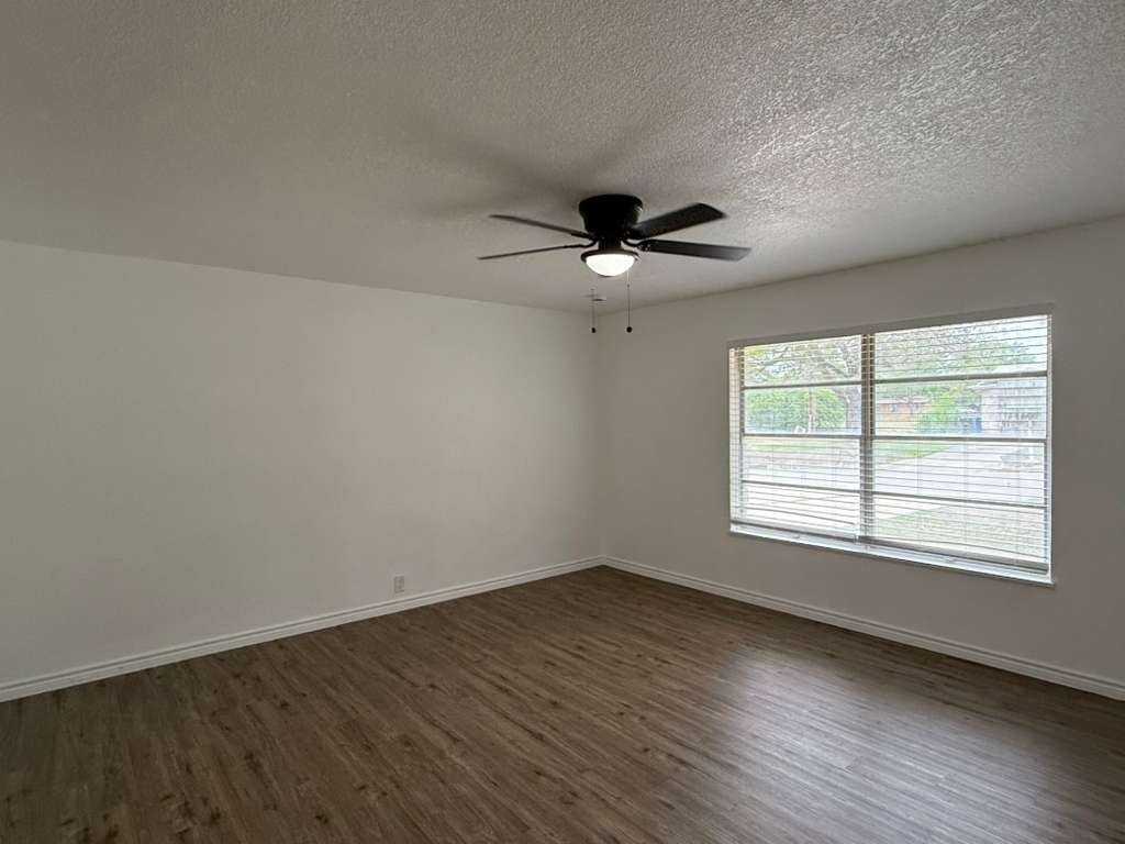 206 Covina Ave - Photo 5 of 19