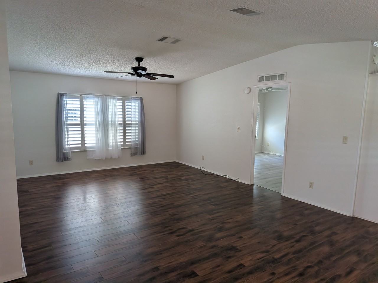 215 Tiger Lilly Dr - Photo 7 of 20