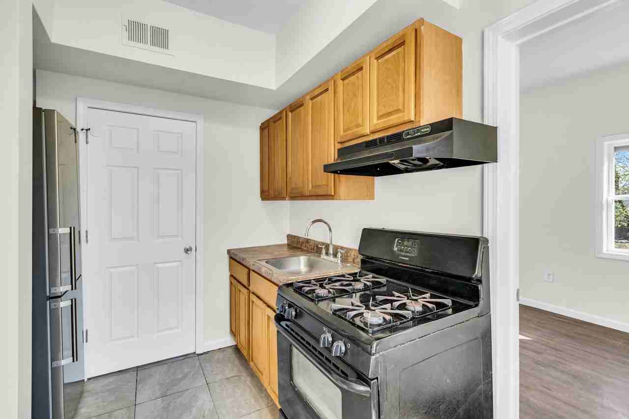 478 Bath Ave #1A - Photo 7 of 15