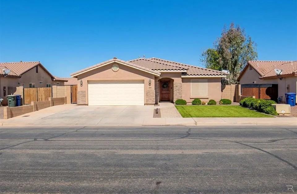 3680 W 37th St - Photo 2 of 20