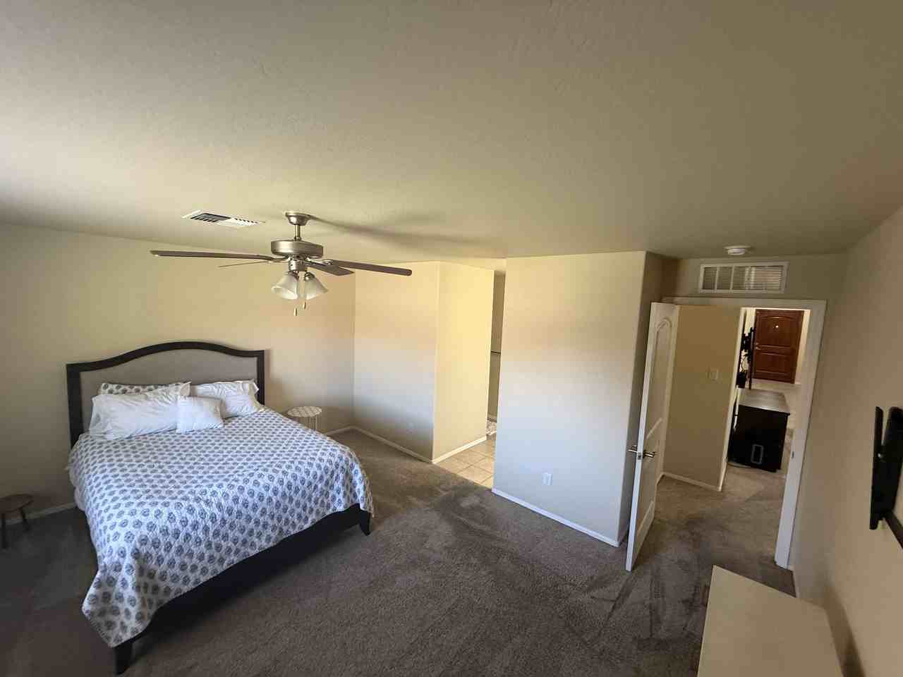 3680 W 37th St - Photo 5 of 20