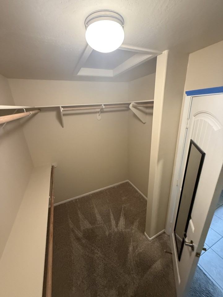 3680 W 37th St - Photo 7 of 20