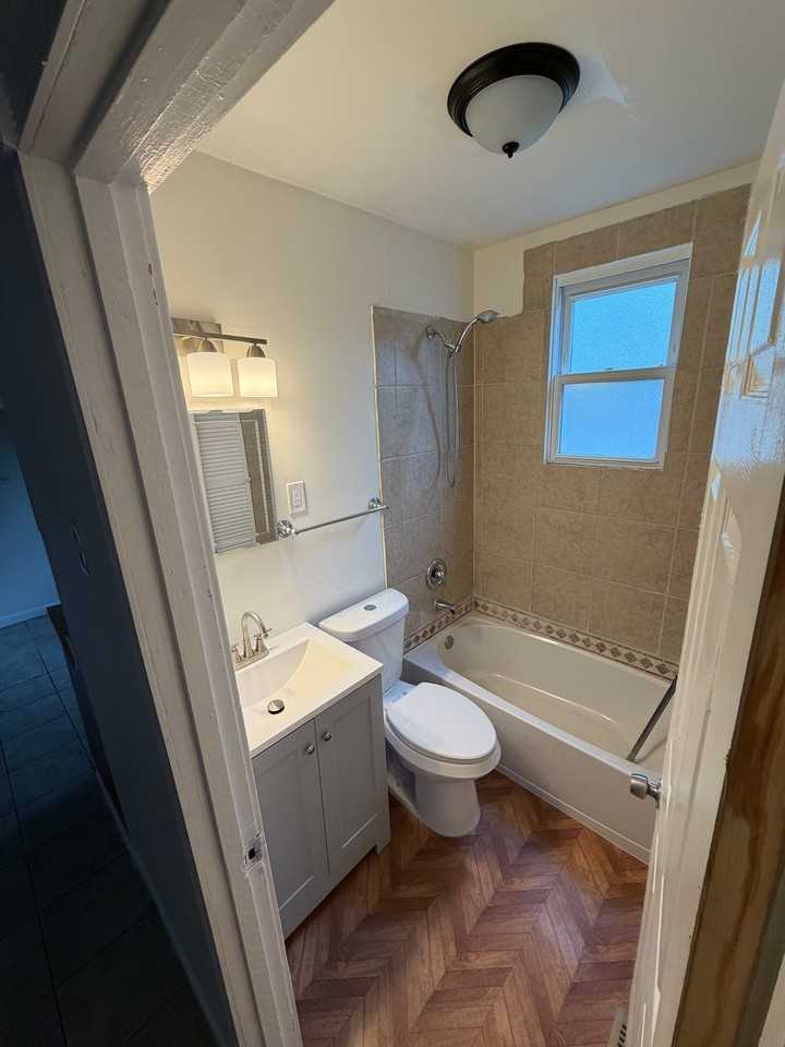 3209 Dix Ave - Photo 4 of 9