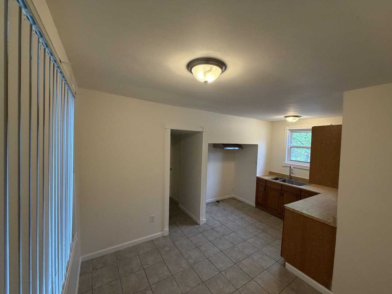 3209 Dix Ave - Photo 7 of 9