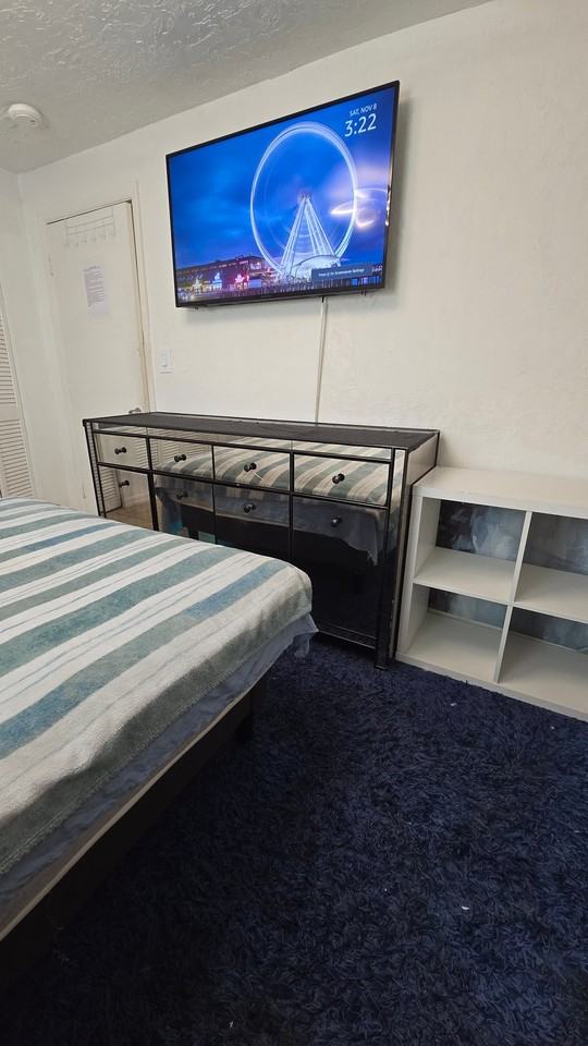 1085 Nwst #A - Photo 2 of 8