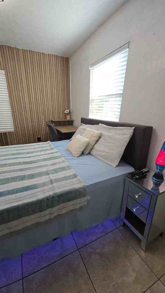 1085 Nwst #A - Photo 4 of 8