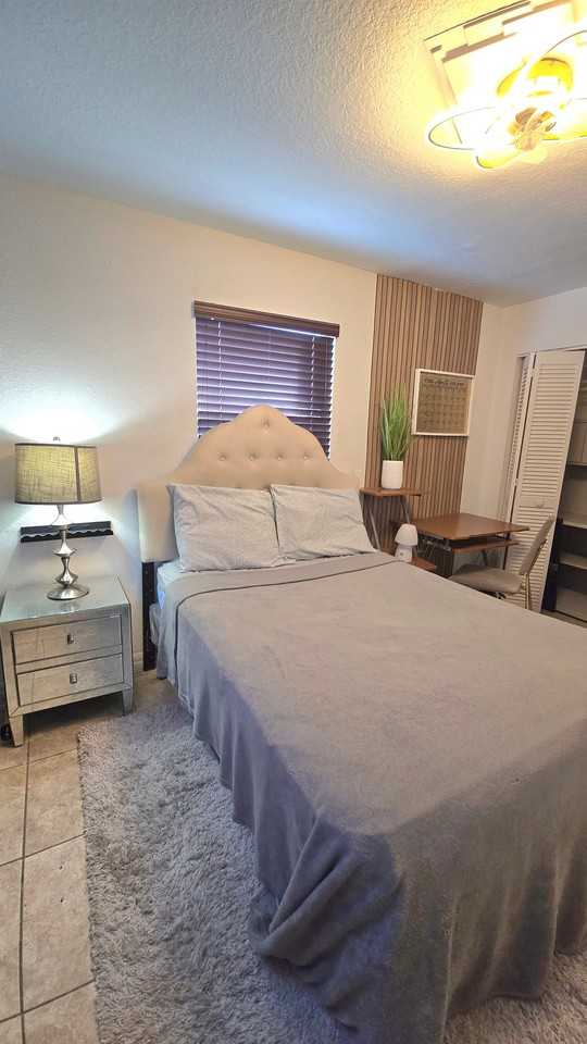 1085 Nwst #A - Photo 5 of 8