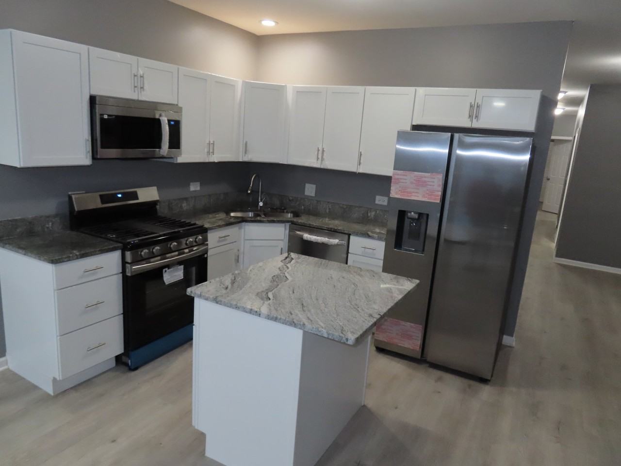 951 W 51st St #1 - Photo 2 of 13